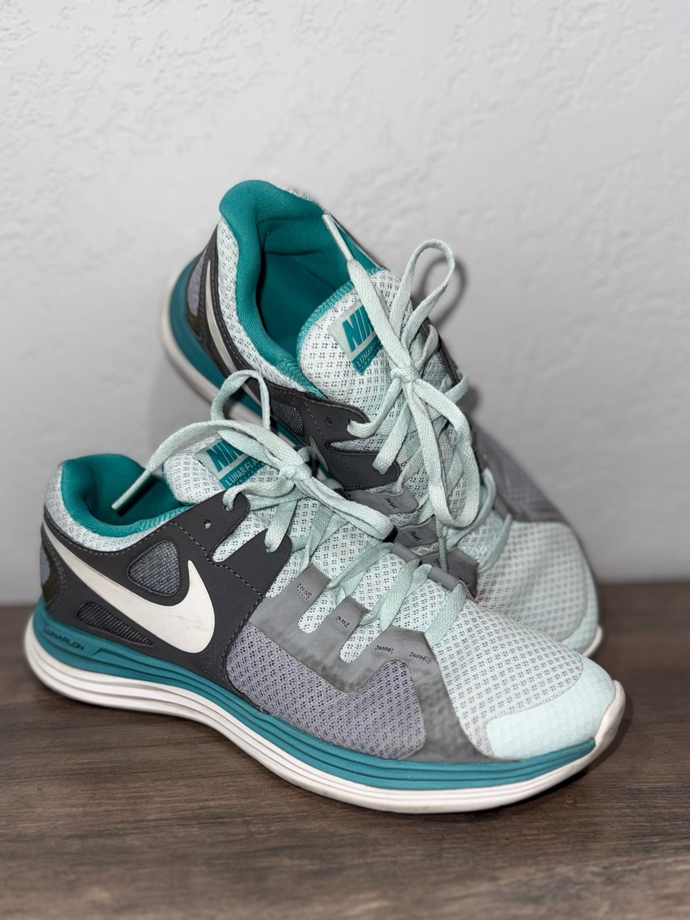 Nike Women's Teal and Gray Athletic Running Sneakers